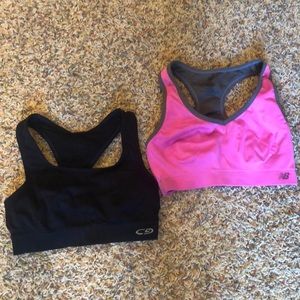 Bundle of 2 sports bras - Medium